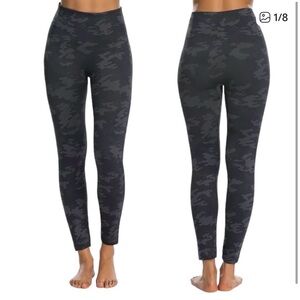 NWOT Spanx Camo Leggings Small